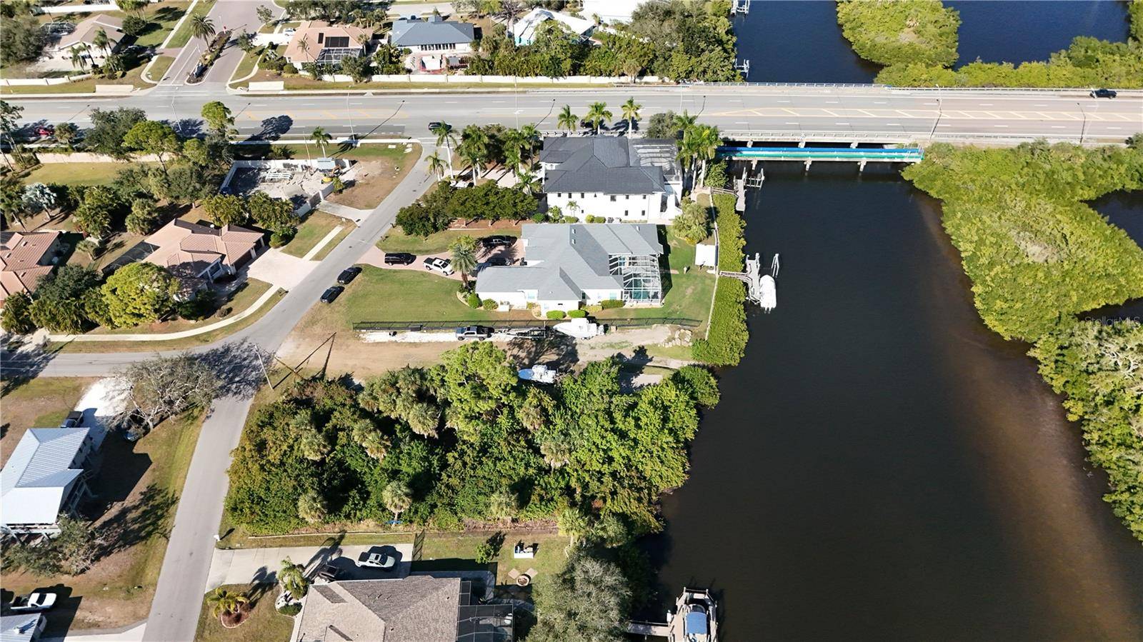 BAYVIEW DR, Nokomis, FL 34275