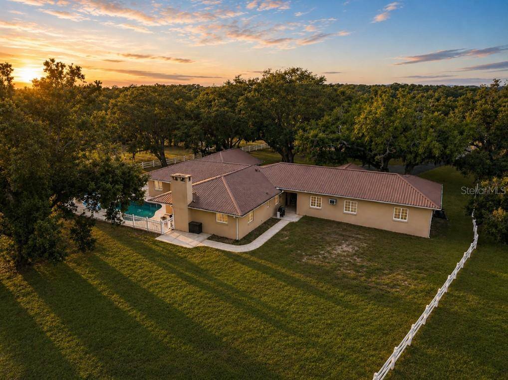 1160 WAGON WHEEL DR, Sarasota, FL 34240
