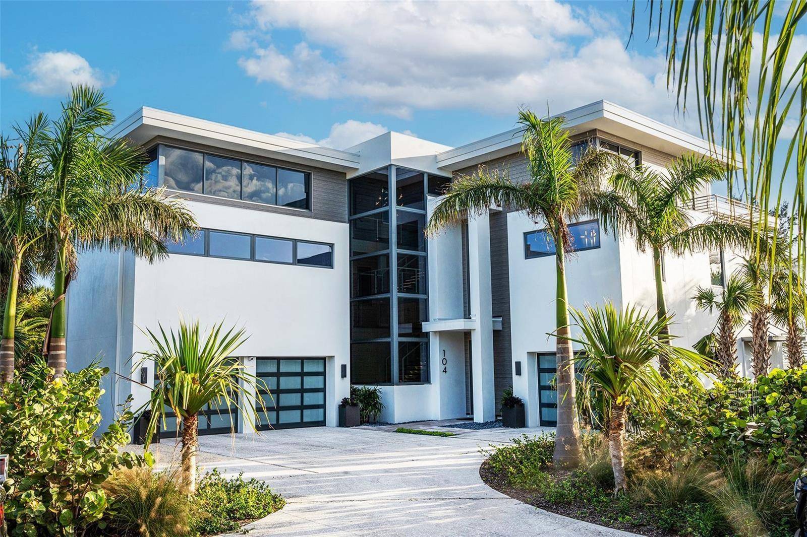 104 SUNSET LN, Holmes Beach, FL 34217