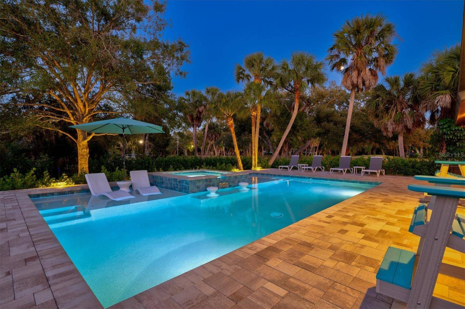 2641 HYDE PARK ST, Sarasota, FL 34239