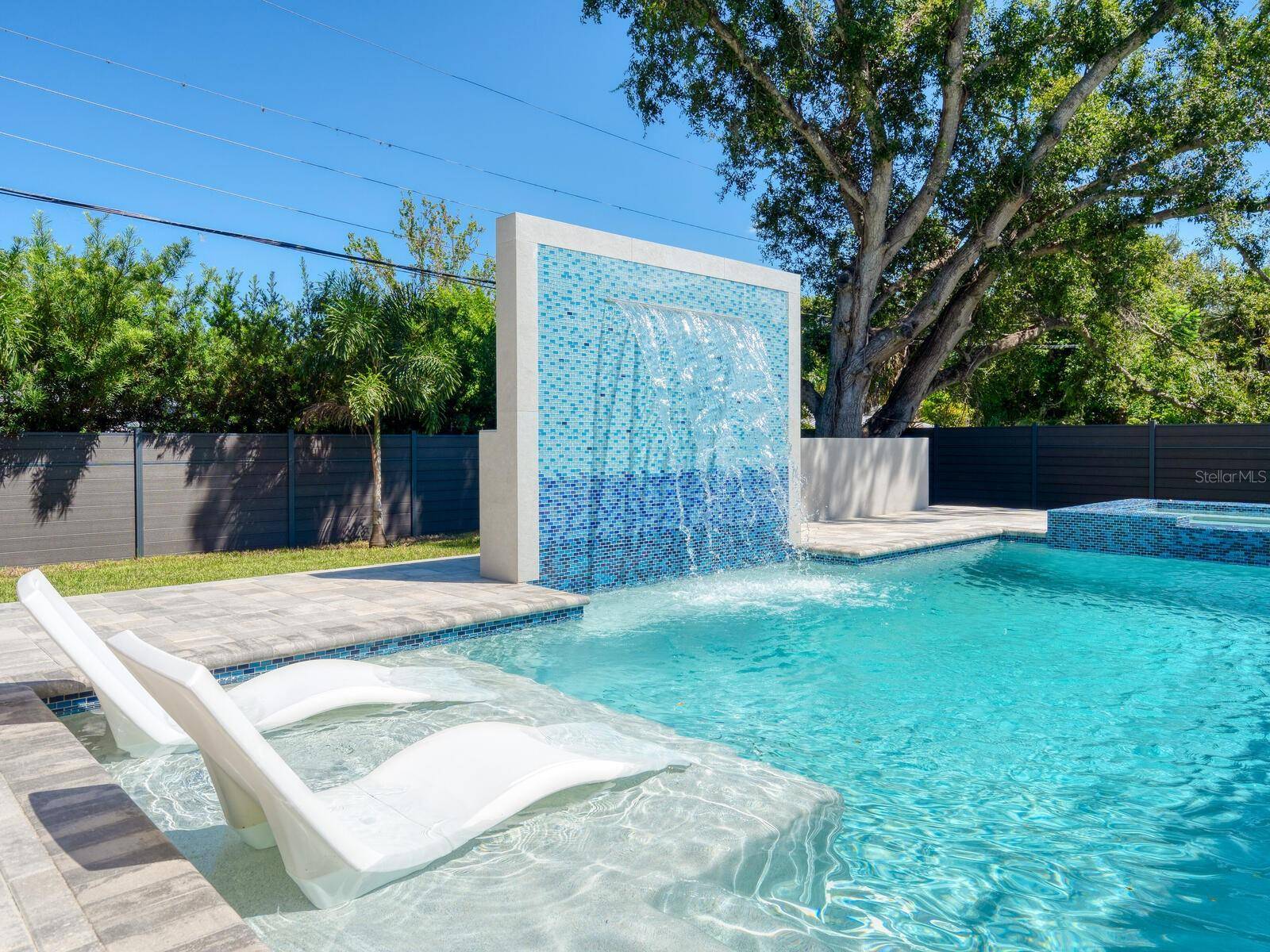 2467 HYDE PARK ST, Sarasota, FL 34239