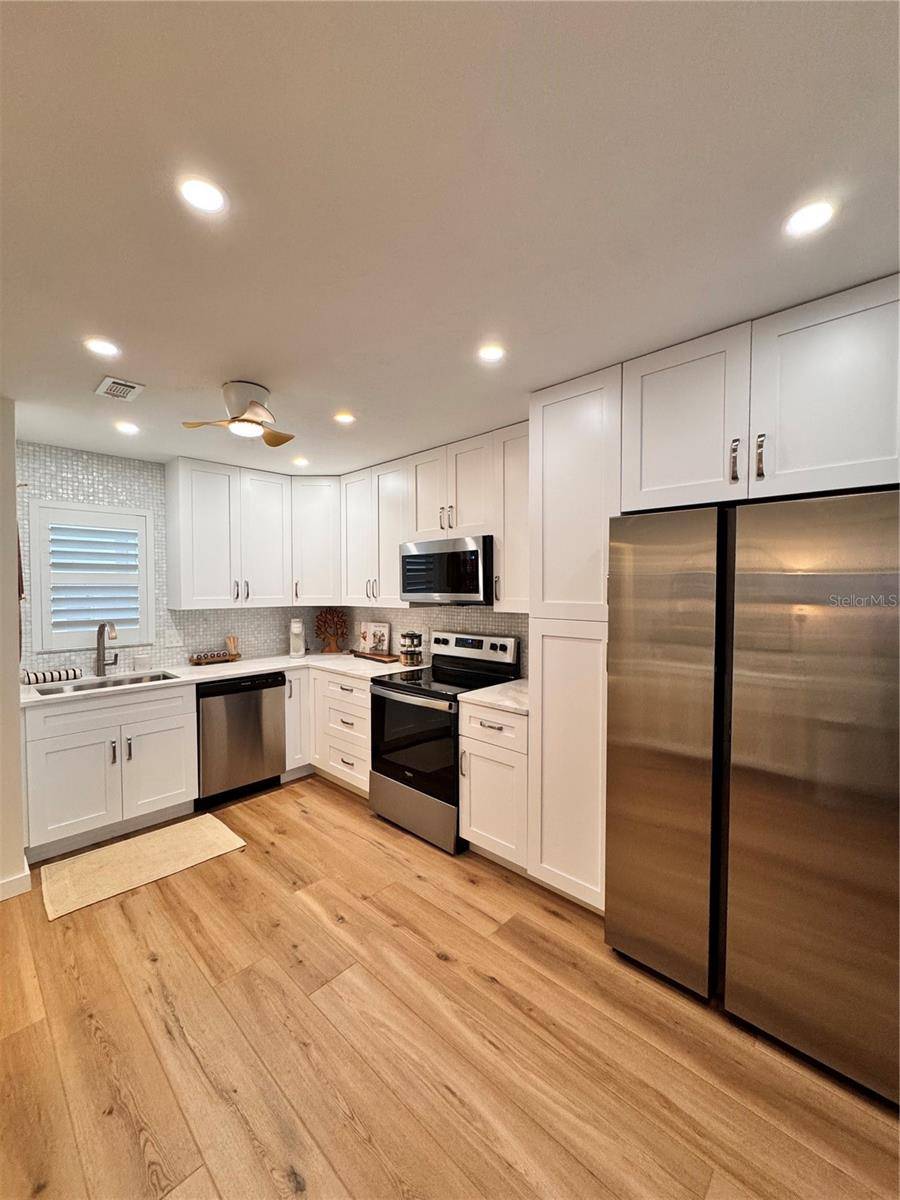 5623 MIDNIGHT PASS RD #615, Siesta Key, FL 34242