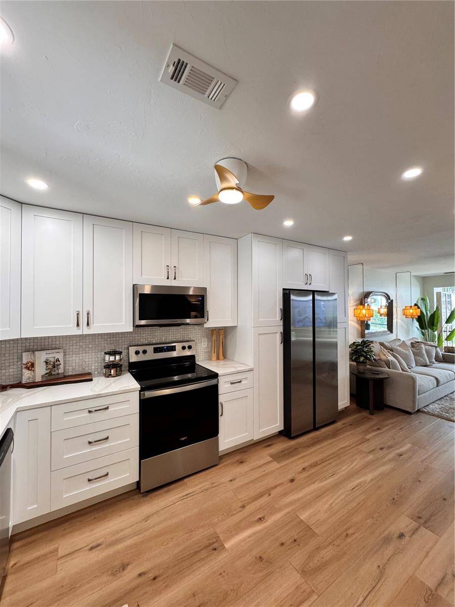 5623 MIDNIGHT PASS RD #615, Siesta Key, FL 34242