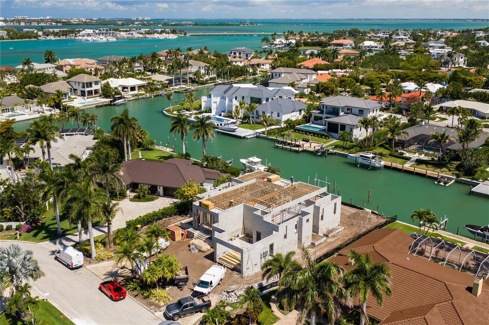 526 N SPOONBILL DR, Sarasota, FL 34236