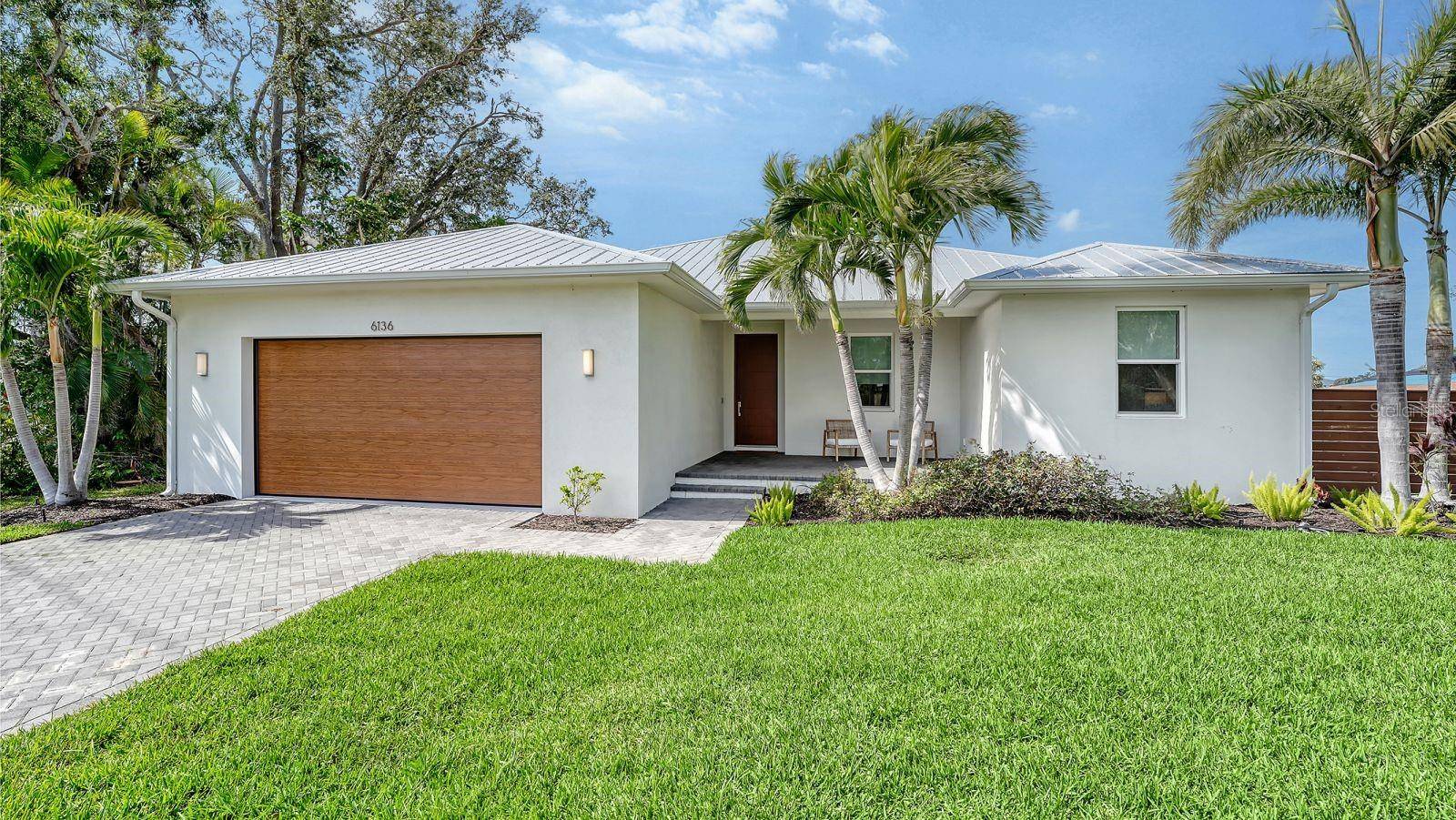 6136 HOLLYWOOD BLVD, Sarasota, FL 34231