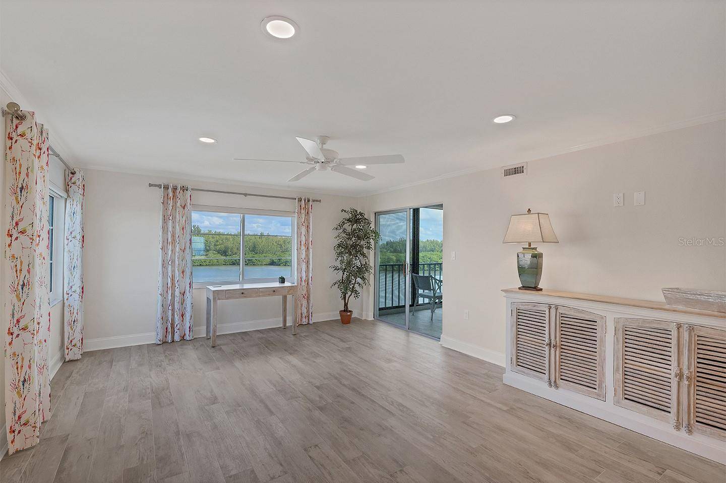 9397 MIDNIGHT PASS RD #501, Sarasota, FL 34242