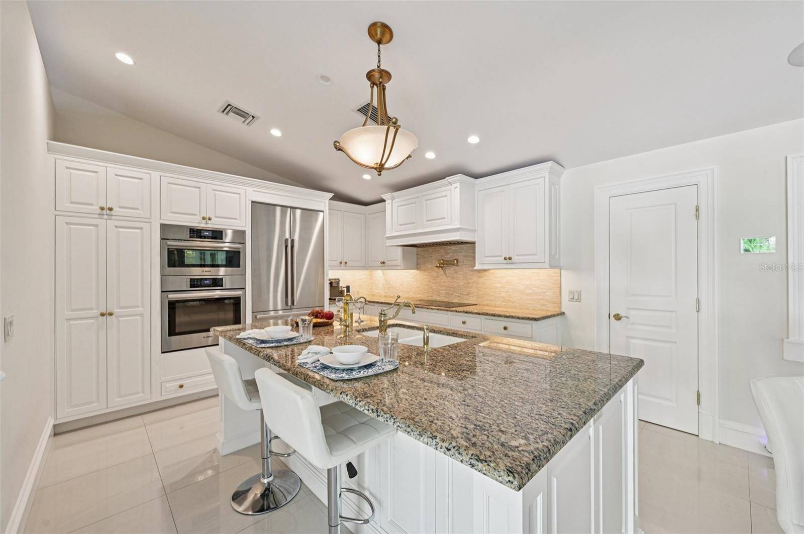 1121 MORNINGSIDE PL, Sarasota, FL 34236