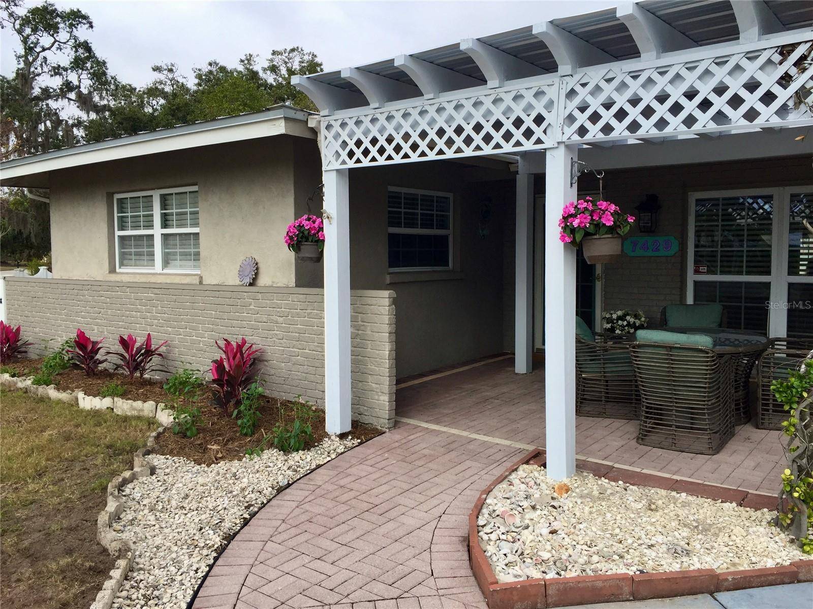 7429 BROUGHTON ST, Sarasota, FL 34243