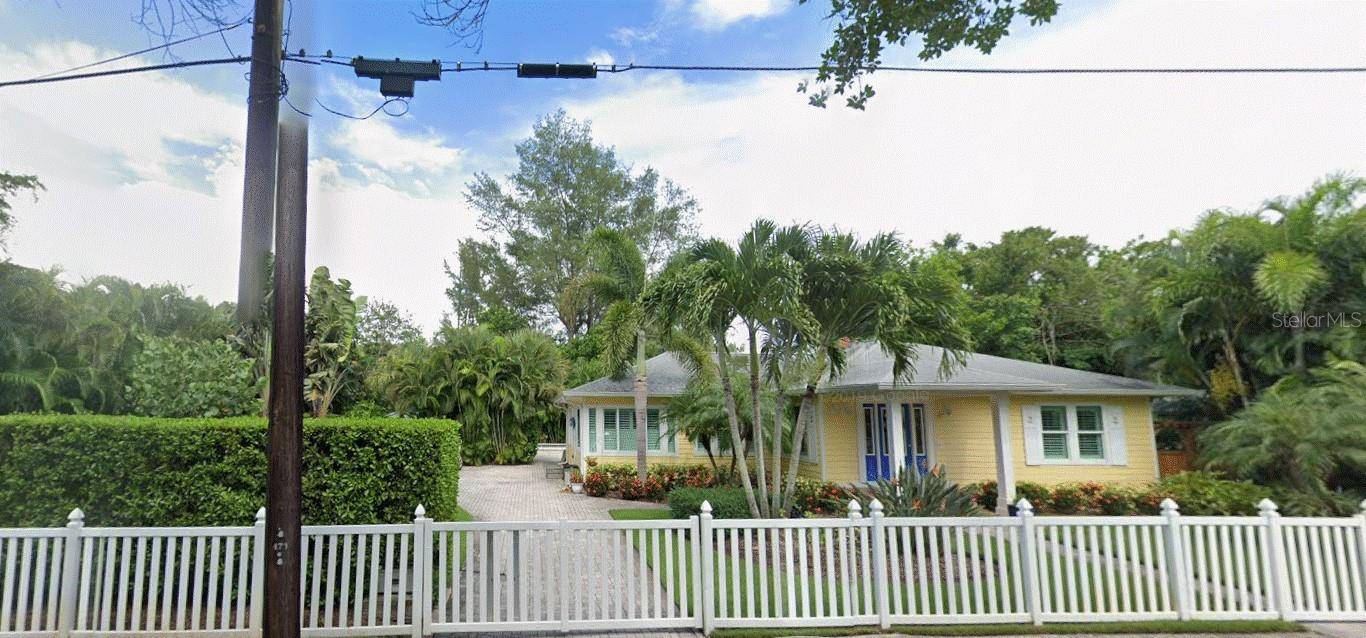 3473 HAMILTON AVE, Sarasota, FL 34242