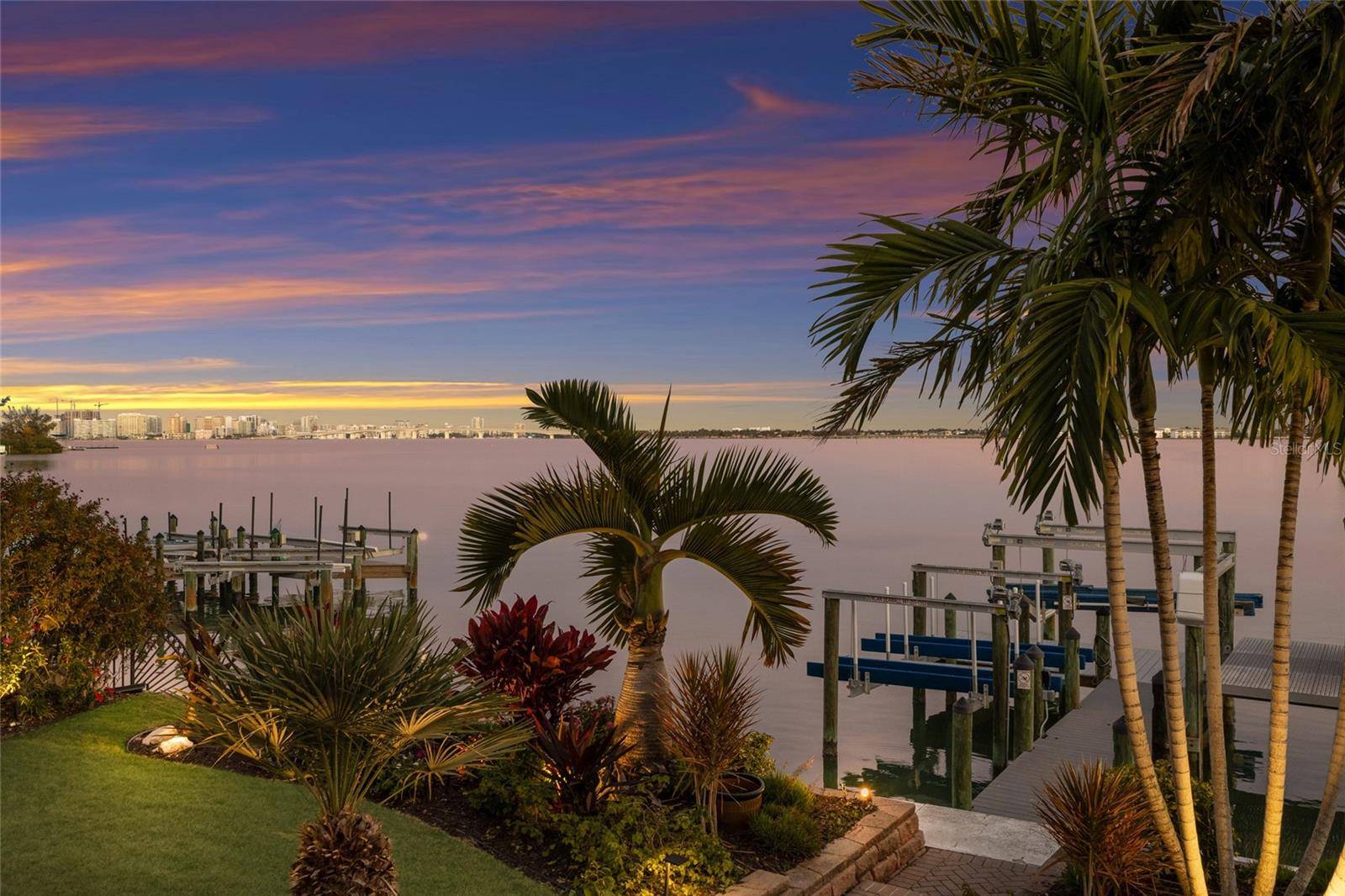 1418 JOHN RINGLING Pkwy, Sarasota, FL 34236