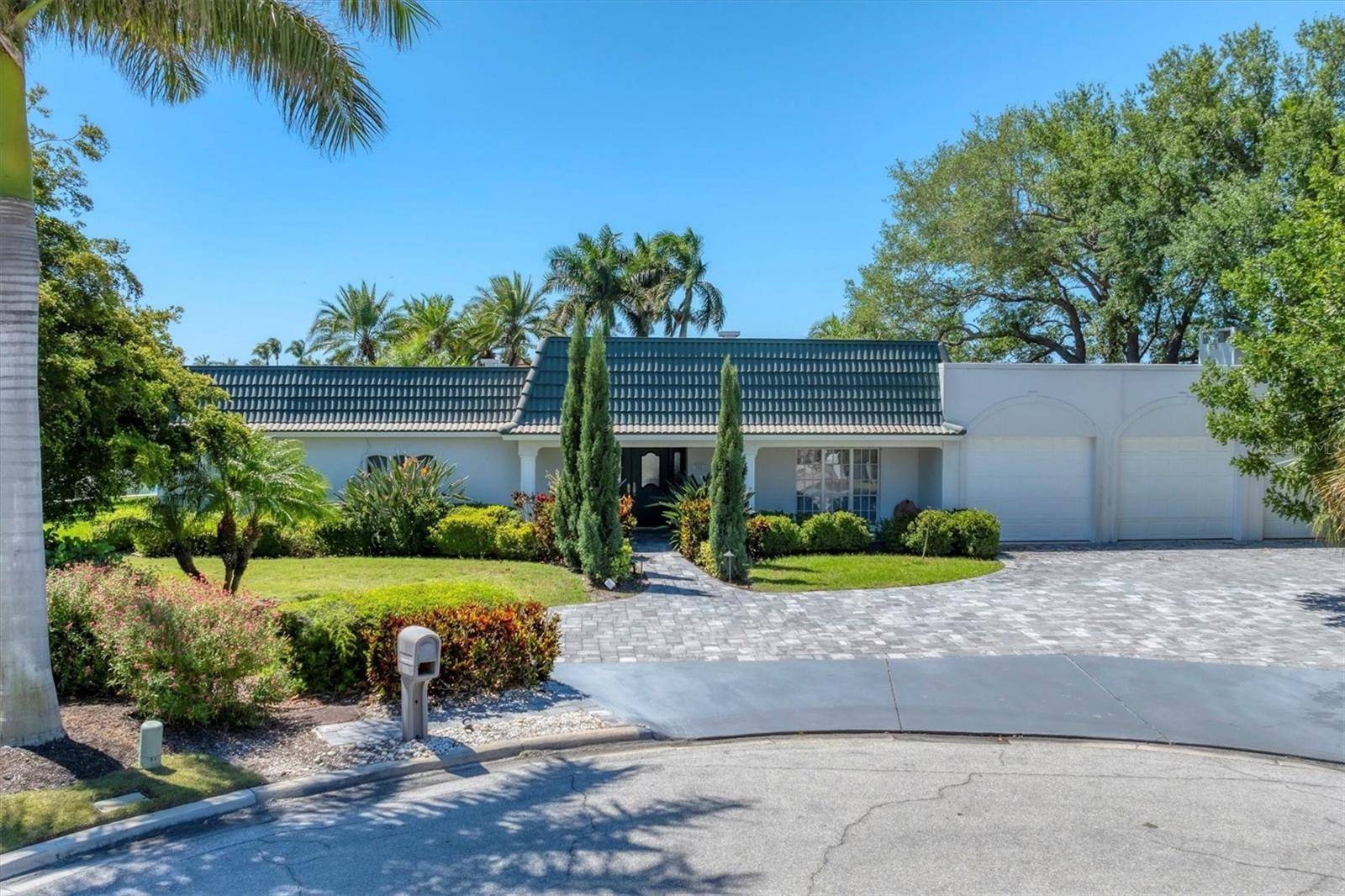 102 SEAGULL LN, Sarasota, FL 34236