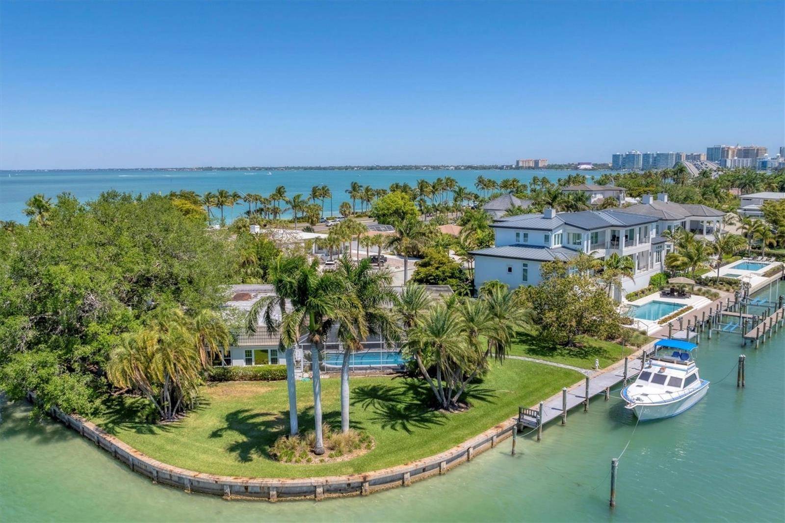 102 SEAGULL LN, Sarasota, FL 34236