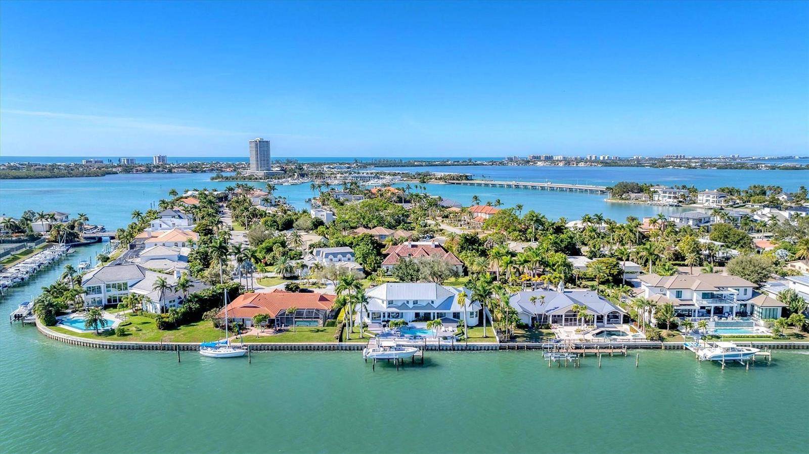 259 ROBIN DR, Sarasota, FL 34236