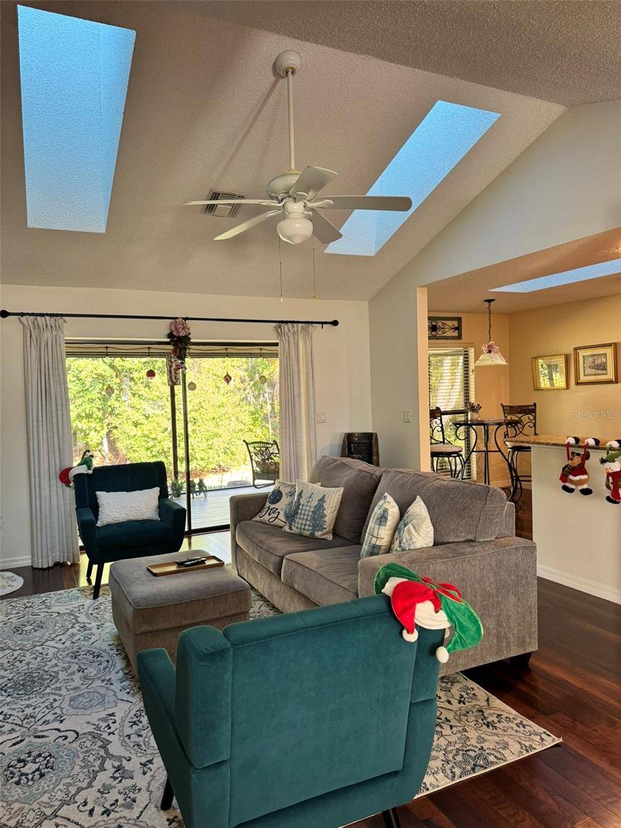 4487 TRAILS DR, Sarasota, FL 34232