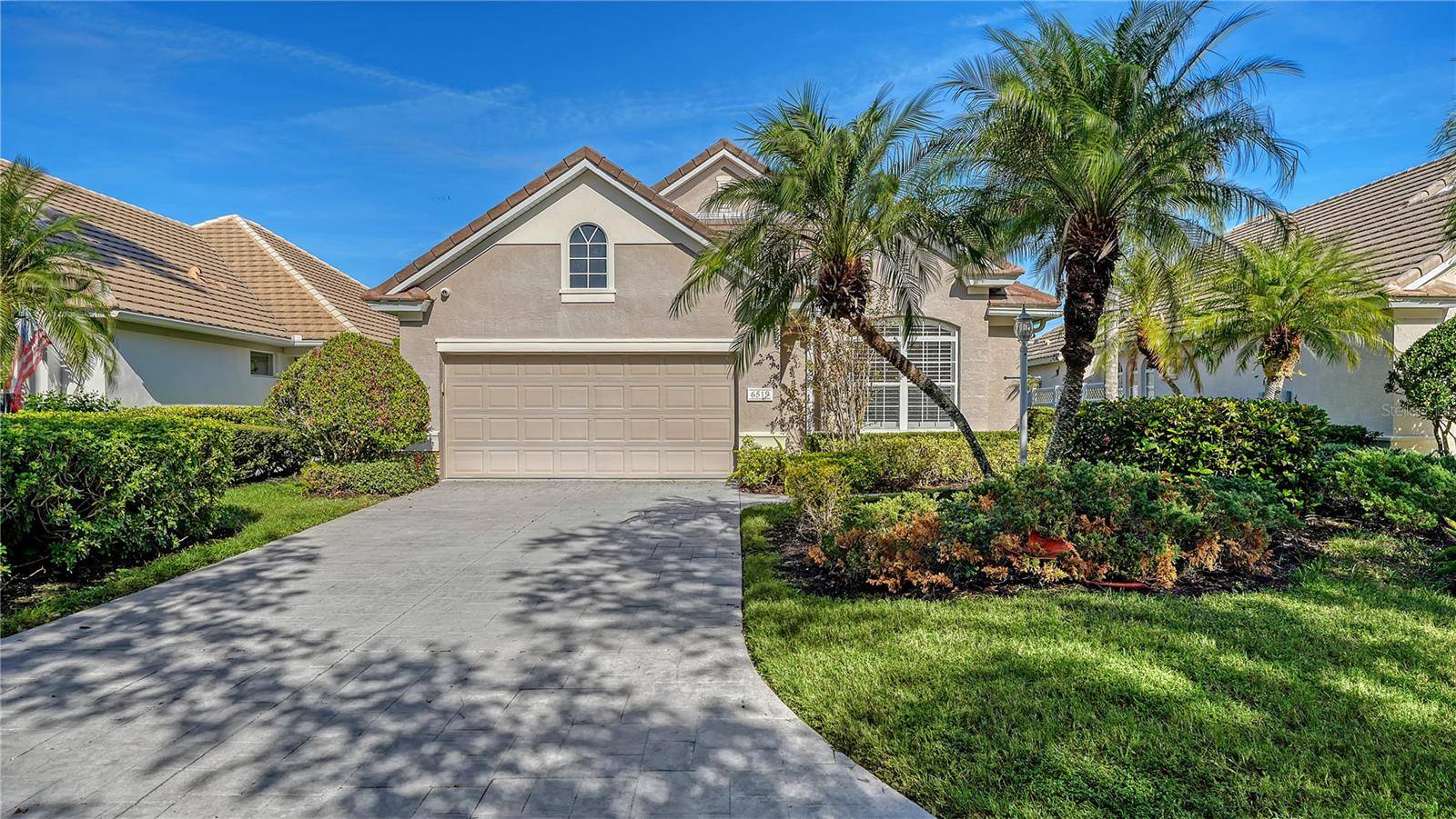 6519 OAKLAND HILLS DR, Lakewood Ranch, FL 34202