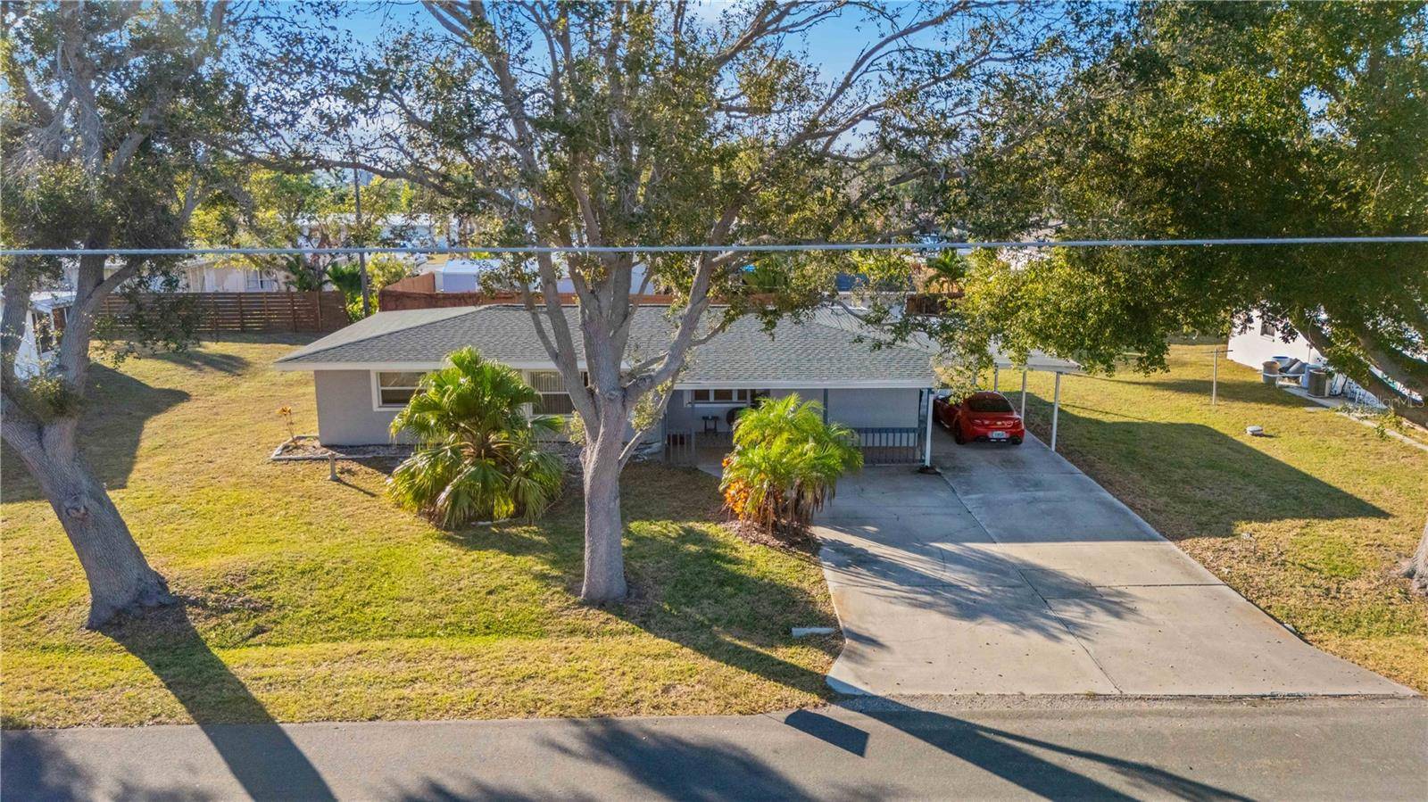 524 SARABAY RD, Osprey, FL 34229