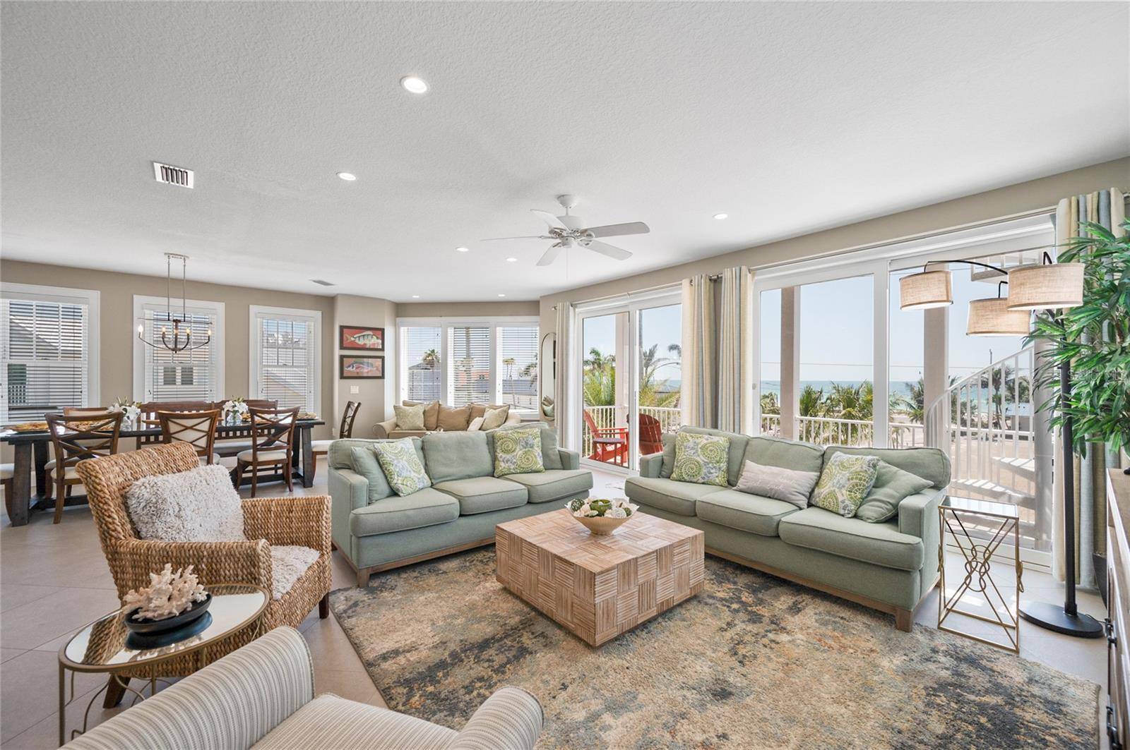 2201 AVENUE C, Bradenton Beach, FL 34217