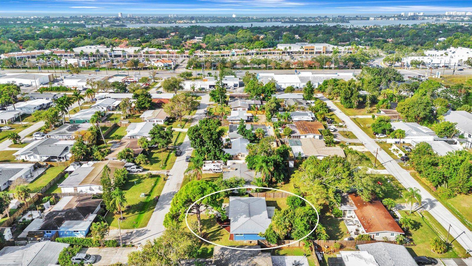 2127 LEE LN, Sarasota, FL 34231