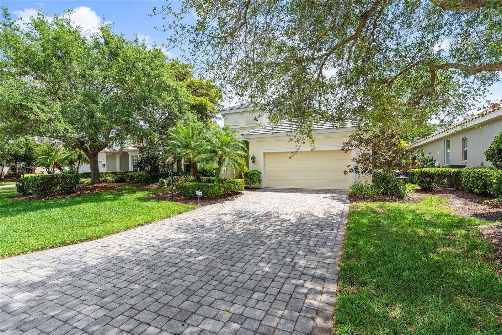 8416 ABINGDON CT, University Park, FL 34201