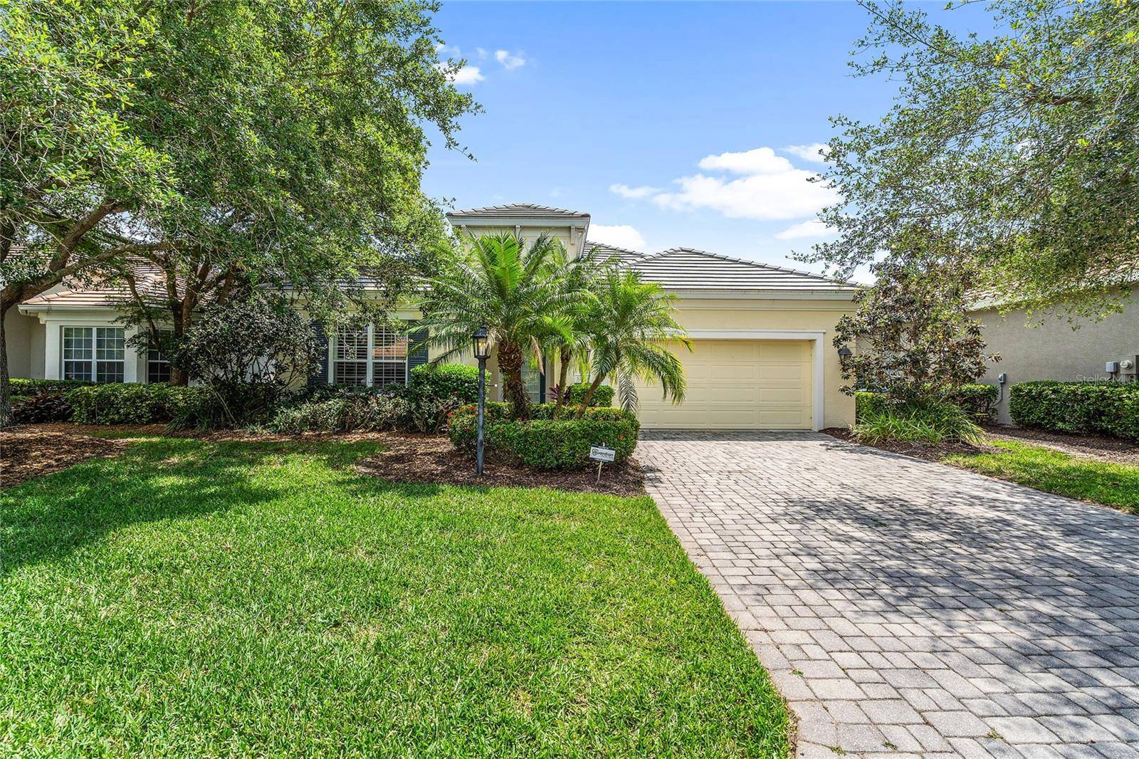 8416 ABINGDON CT, University Park, FL 34201