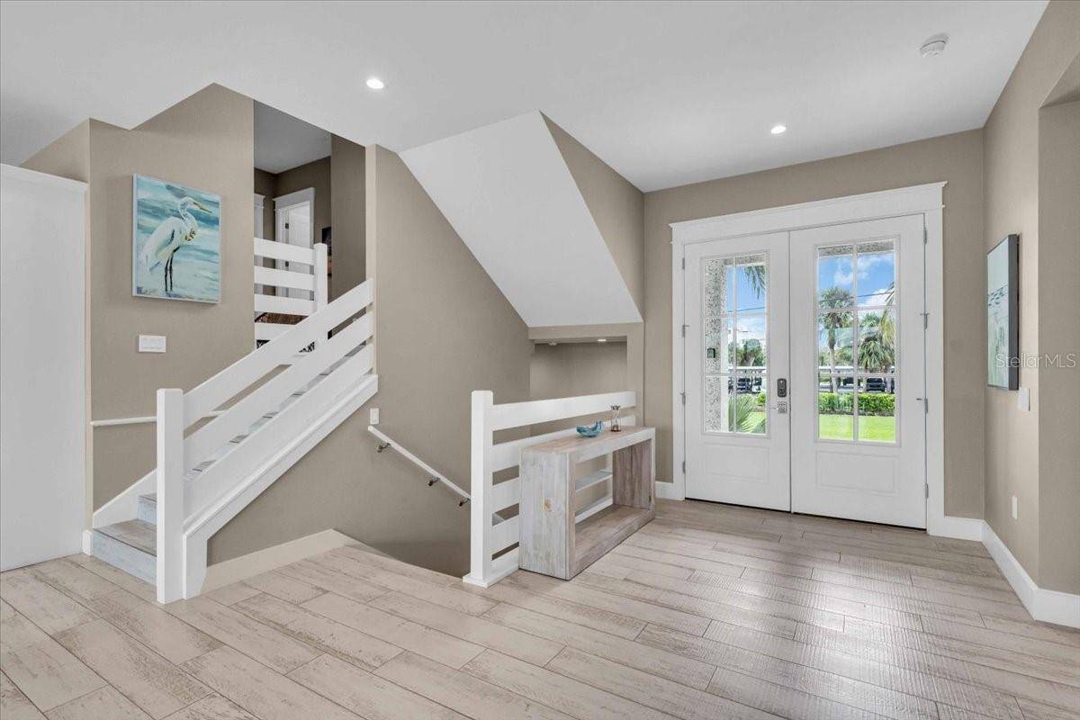 149 MCKINLEY DR, Sarasota, FL 34236