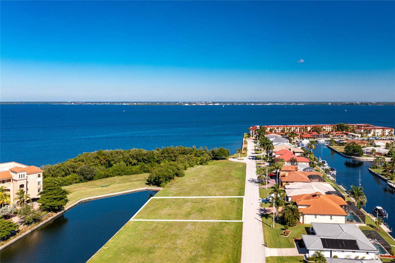 65 COLONY POINT DR, Punta Gorda, FL 33950