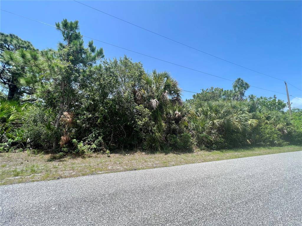 9068 CARNATION AVE, Englewood, FL 34224