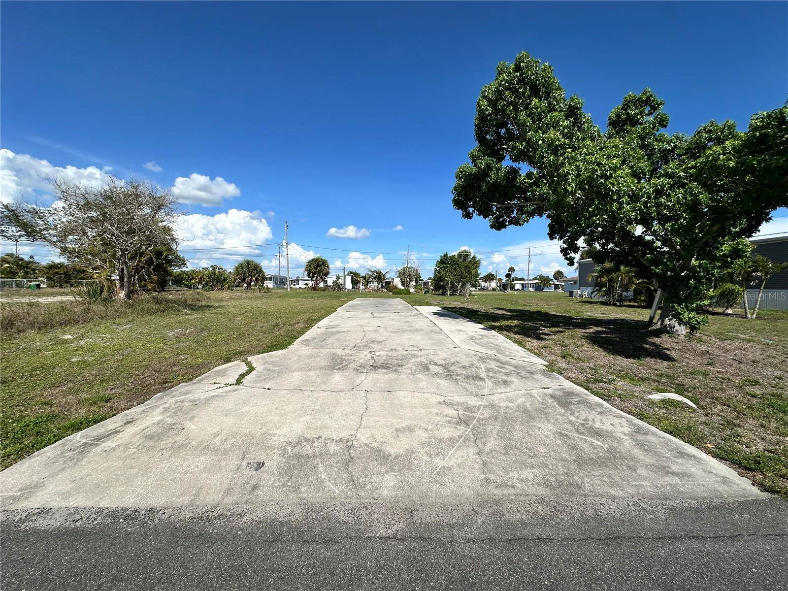 1427 SEAGULL DR, Englewood, FL 34224