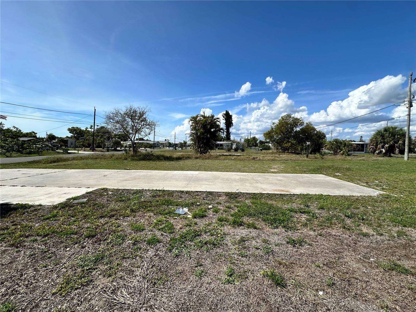 1427 SEAGULL DR, Englewood, FL 34224