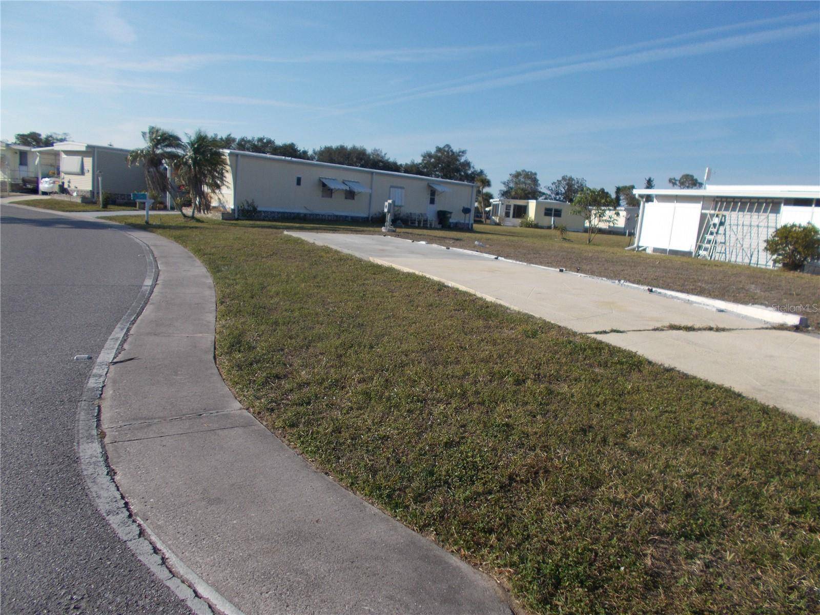 6581 CENTER LN, North Port, FL 34287