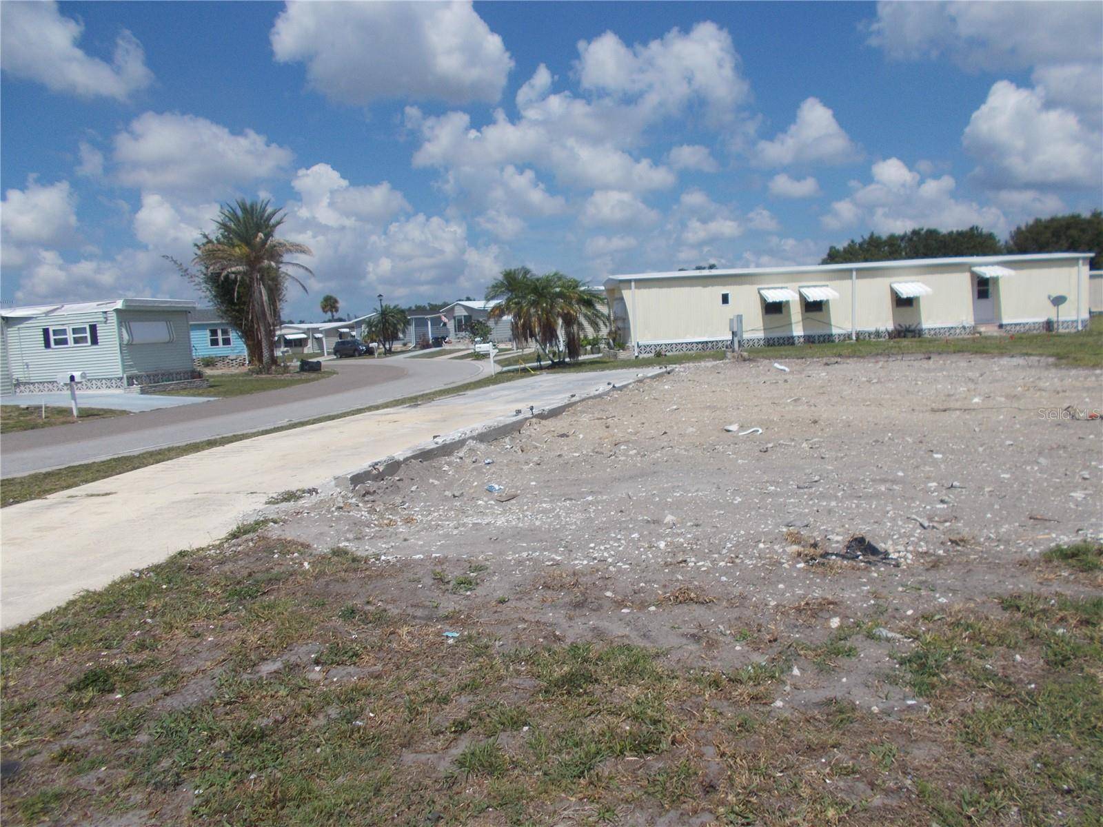 6581 CENTER LN, North Port, FL 34287
