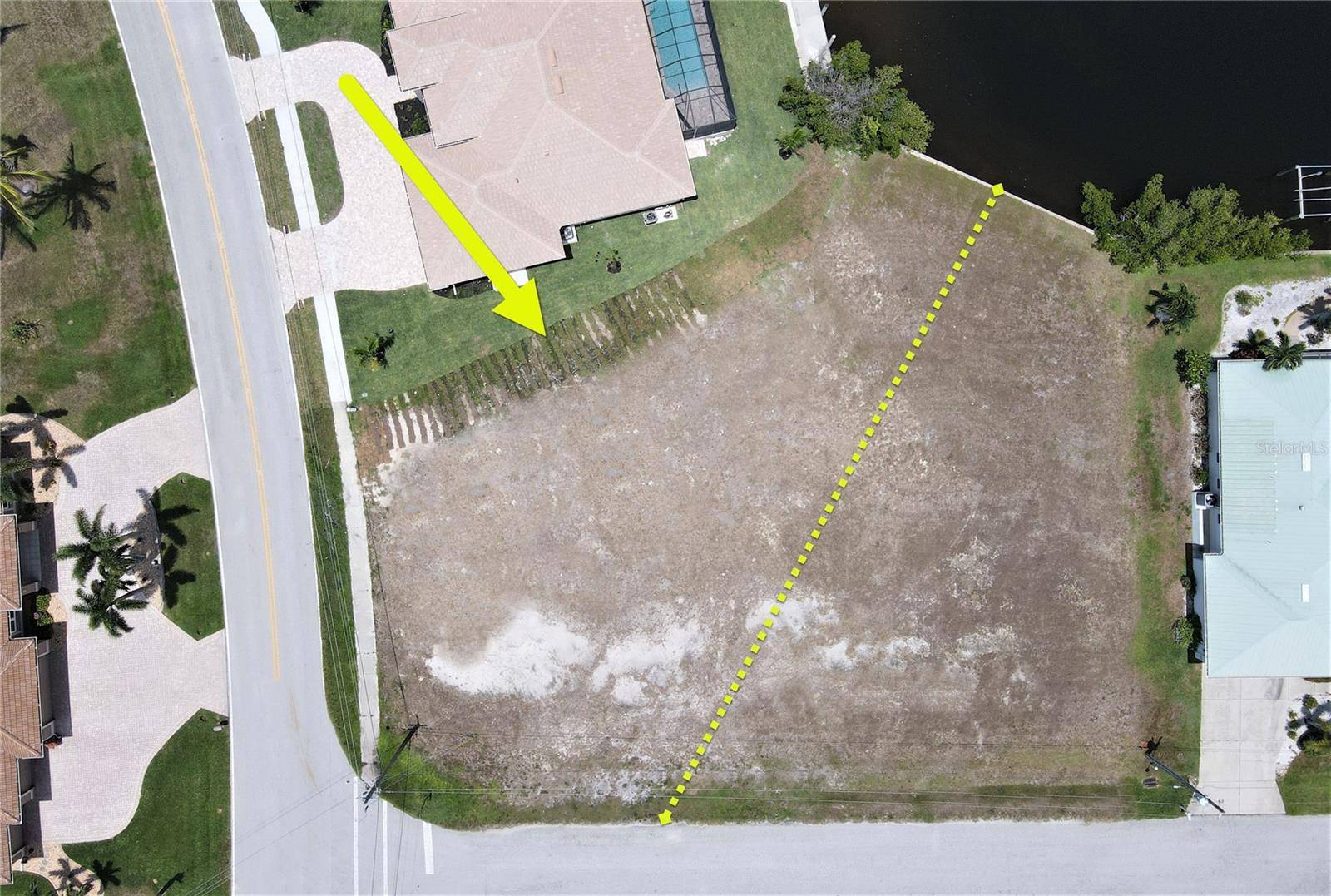 3690 WHIPPOORWILL BLVD, Punta Gorda, FL 33950