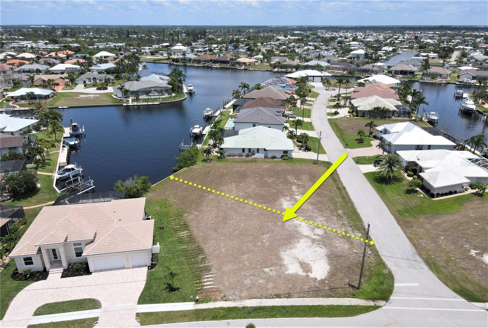 3690 WHIPPOORWILL BLVD, Punta Gorda, FL 33950