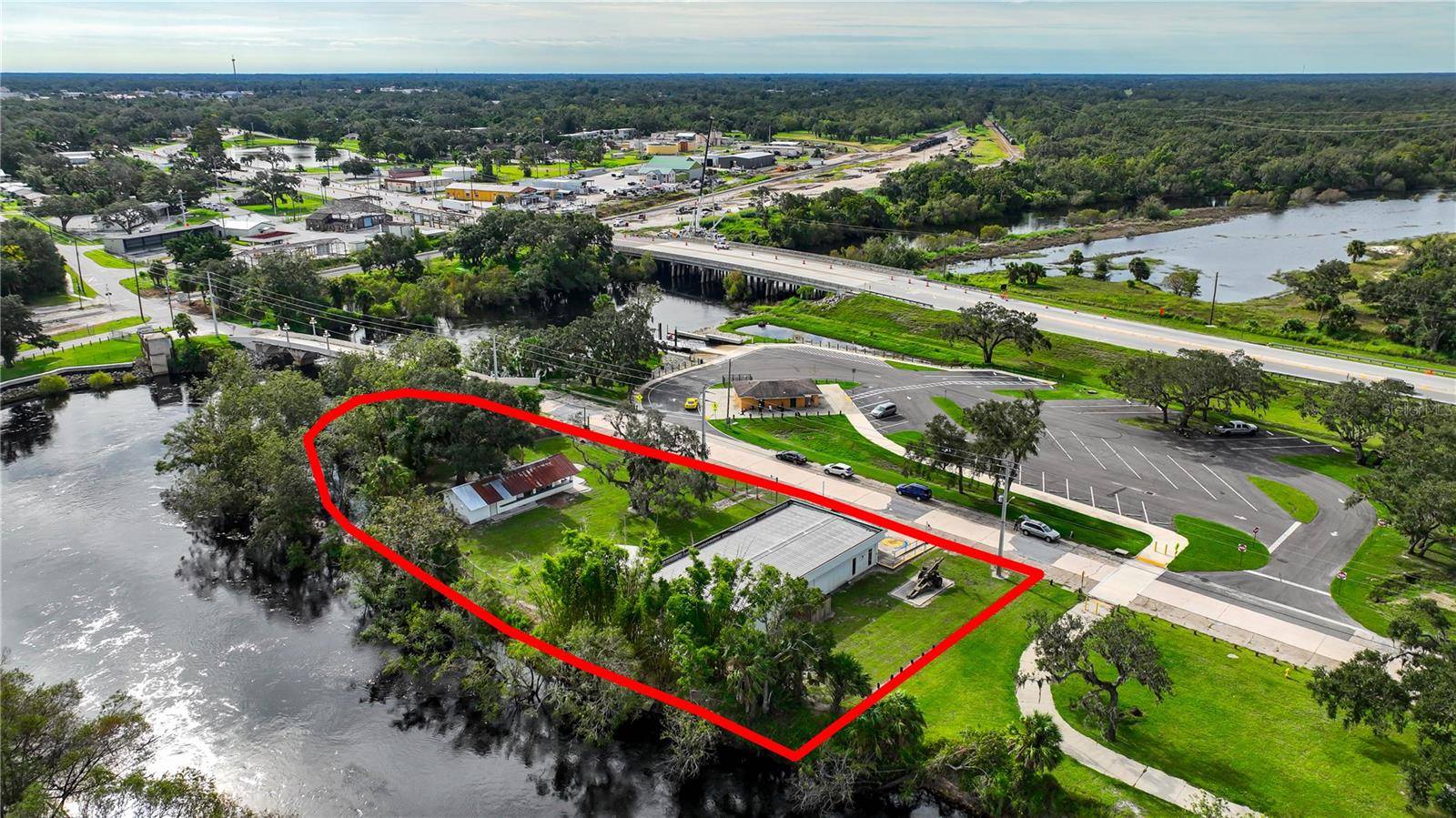 2124 NW AMERICAN LEGION DR, Arcadia, FL 34266