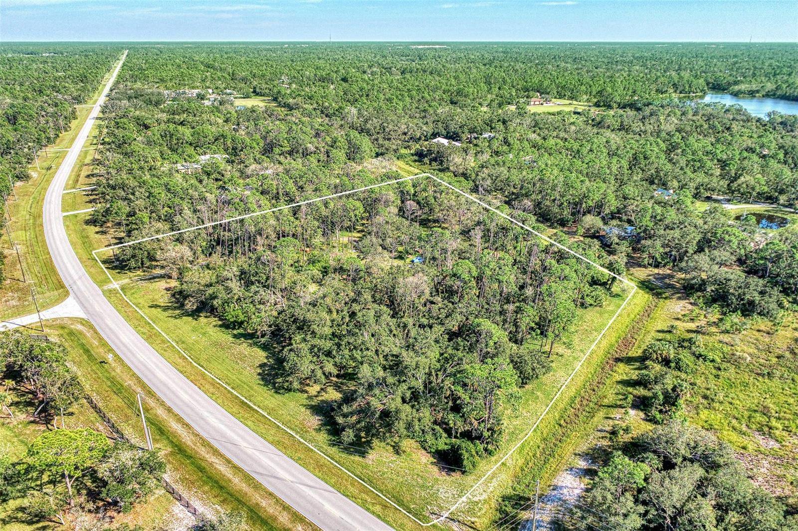 Lot 2 TROPICAIRE BLVD, North Port, FL 34286