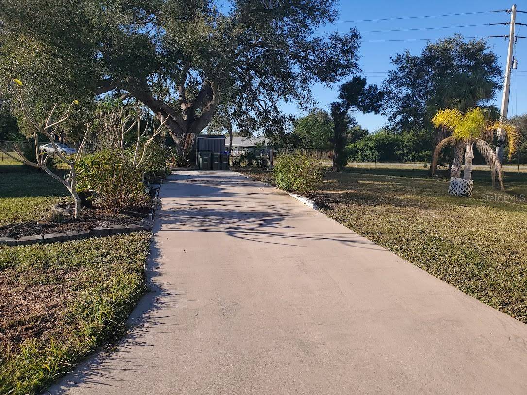 6880 PLEASANT CT, North Port, FL 34287