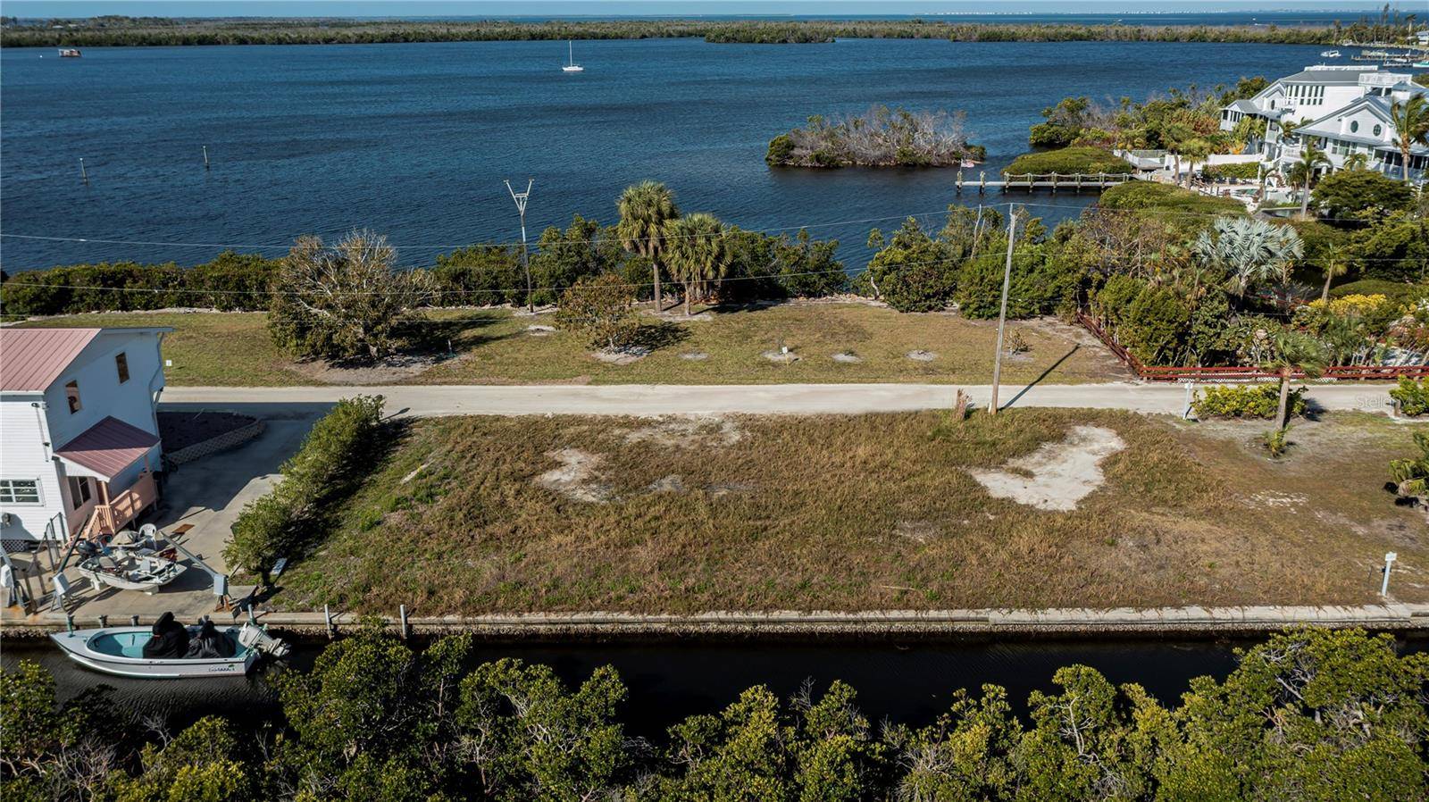 8153 MOYER LN, Bokeelia, FL 33922