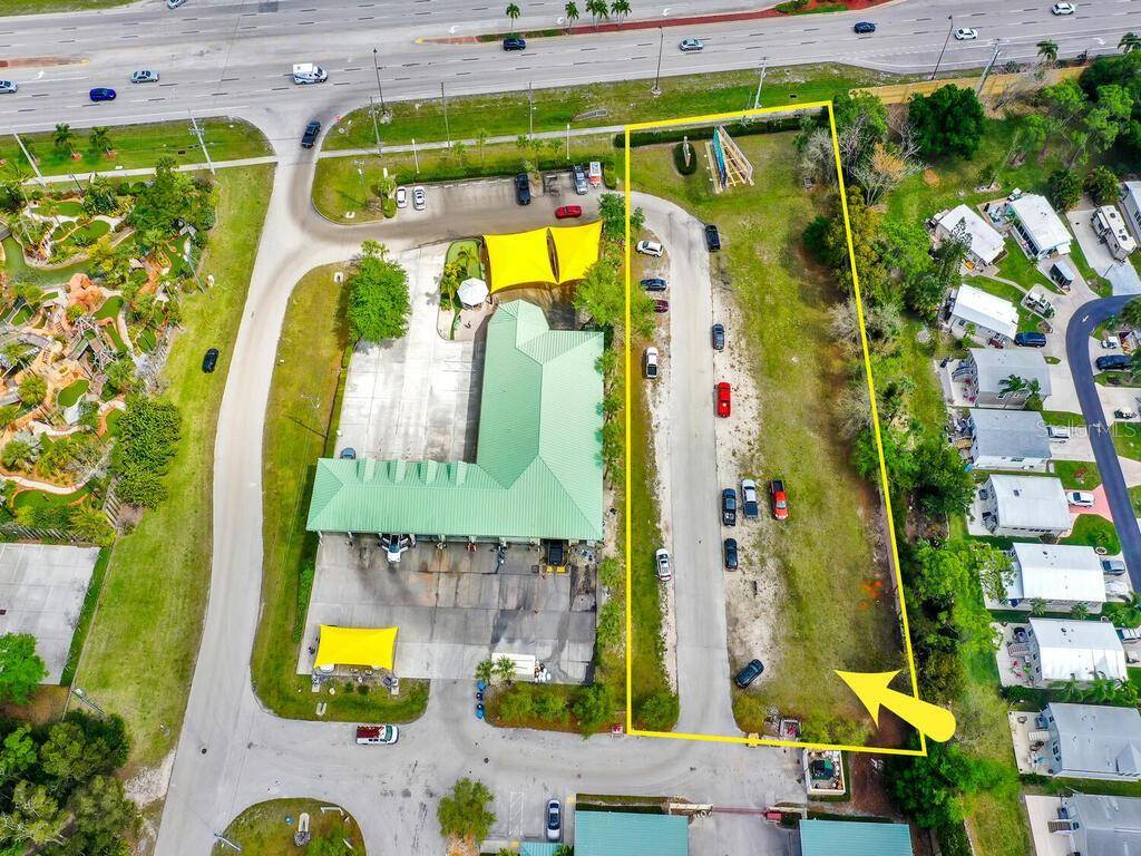 S TAMIAMI TRL, Bonita Springs, FL 34134