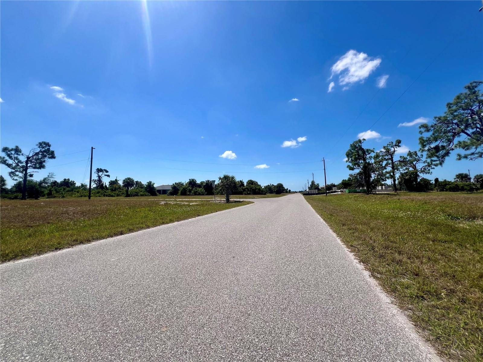 36 COXSWAIN DR, Placida, FL 33946