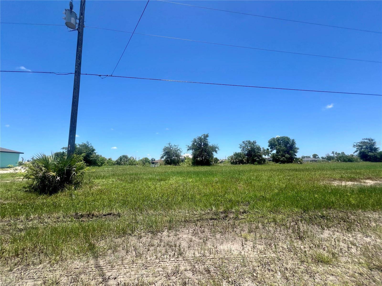 2229 NW 9TH TER, Cape Coral, FL 33993