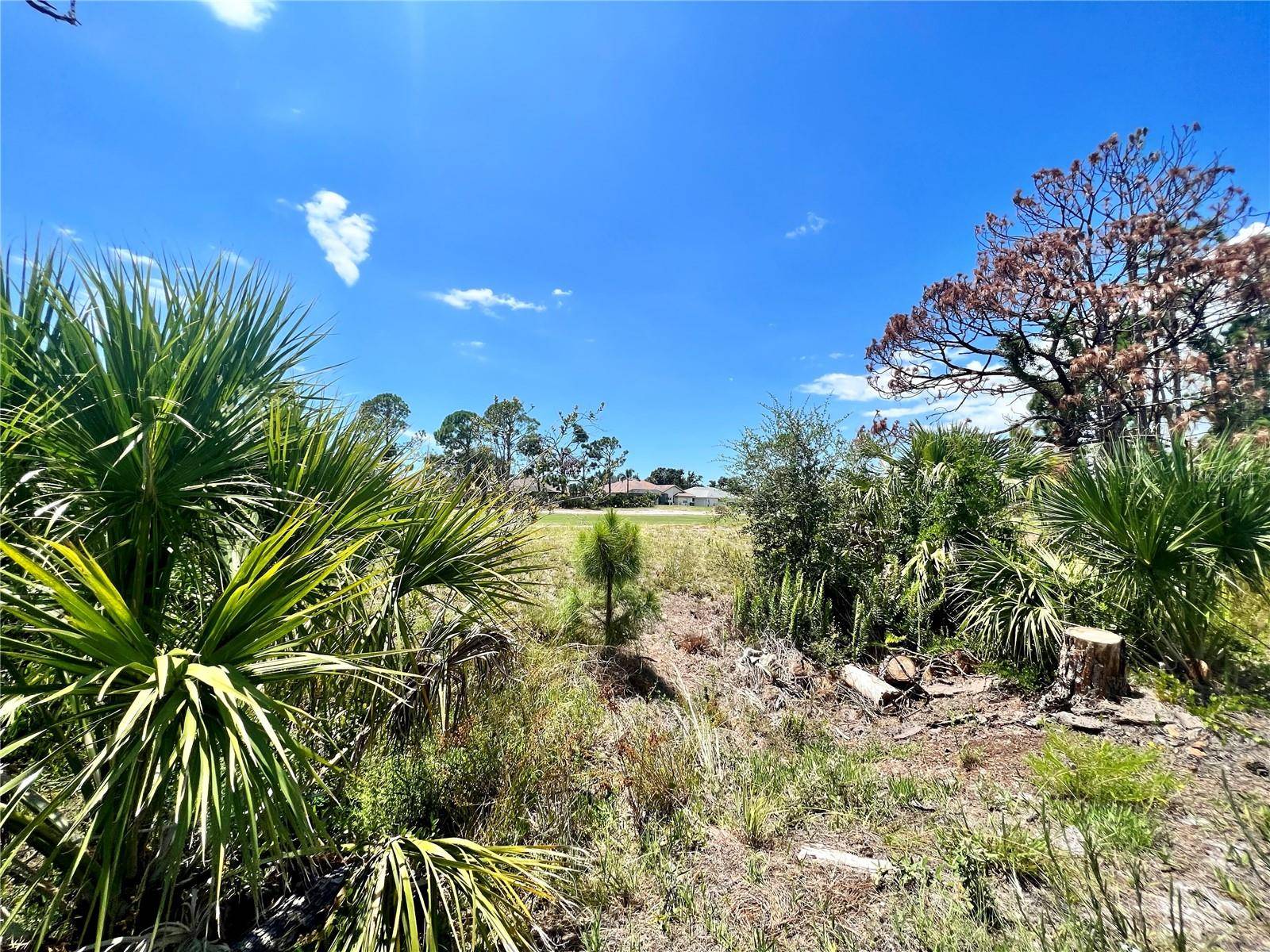 228 FAIRWAY RD, Rotonda West, FL 33947