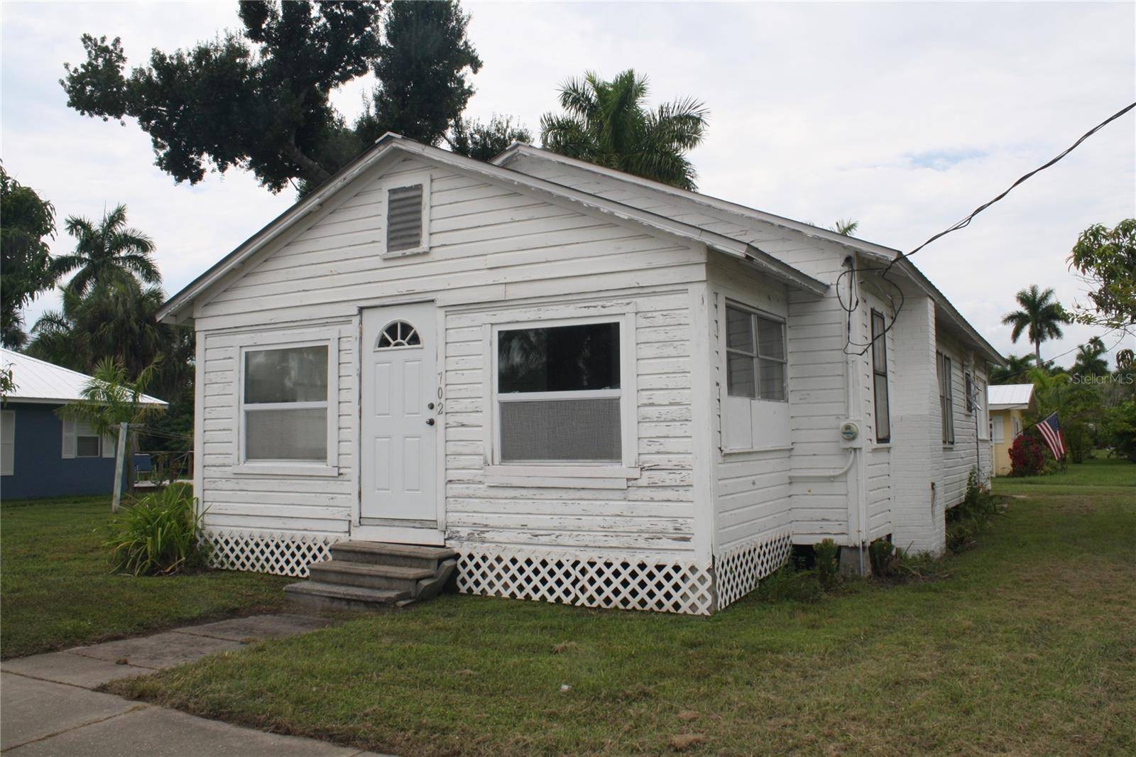 702 W OLYMPIA AVE, Punta Gorda, FL 33950