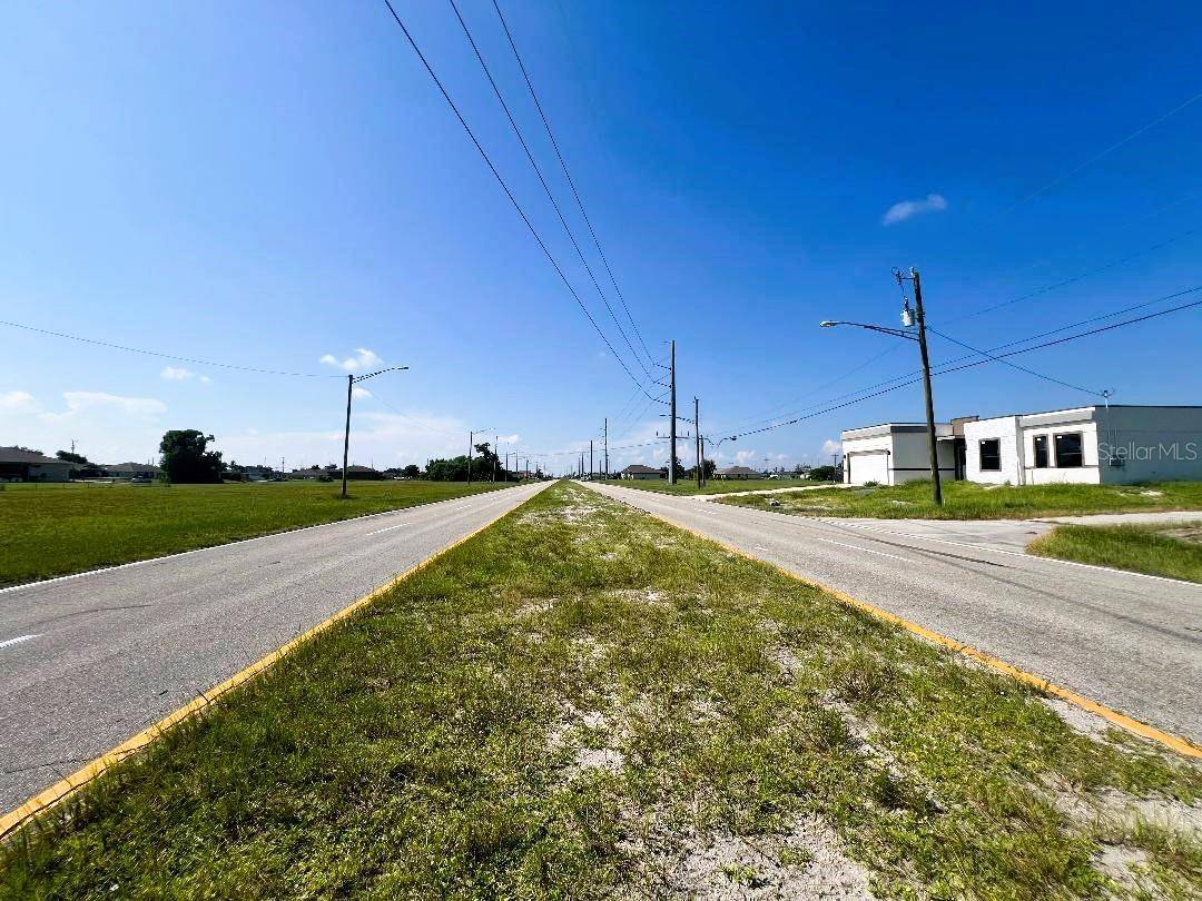 2713 SANTA BARBARA BLVD N, Cape Coral, FL 33993