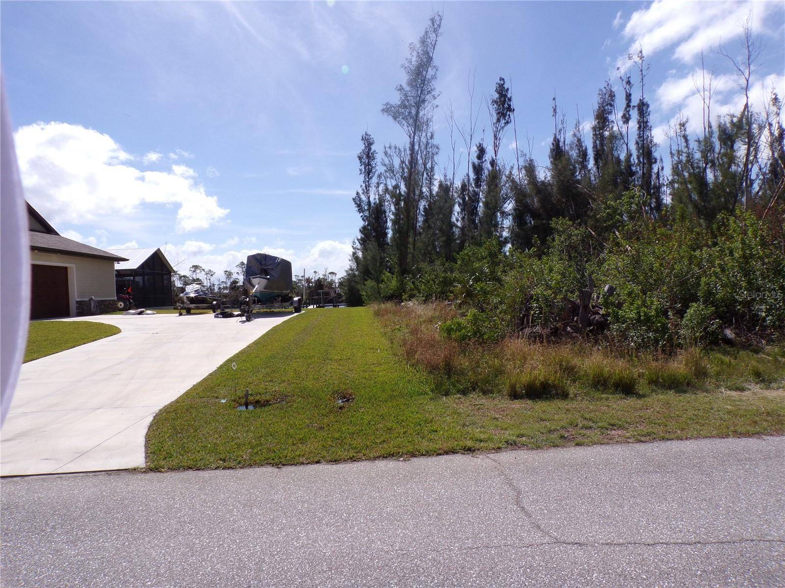 16724 LIGGETT CIR, Port Charlotte, FL 33981