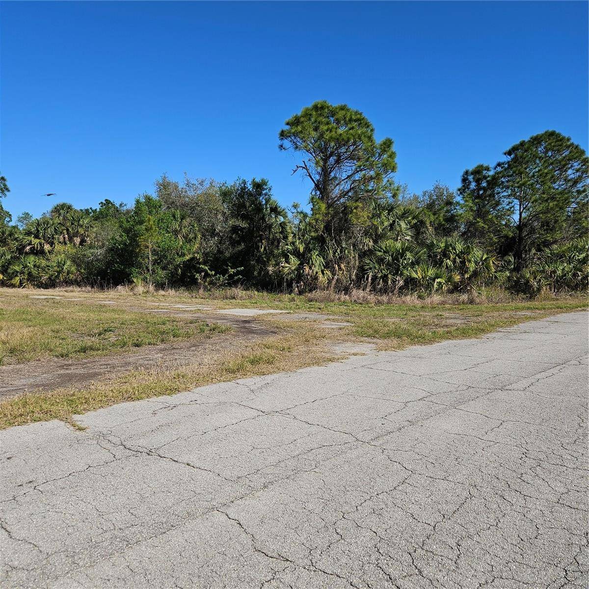 CUSTER CIR, North Port, FL 34288