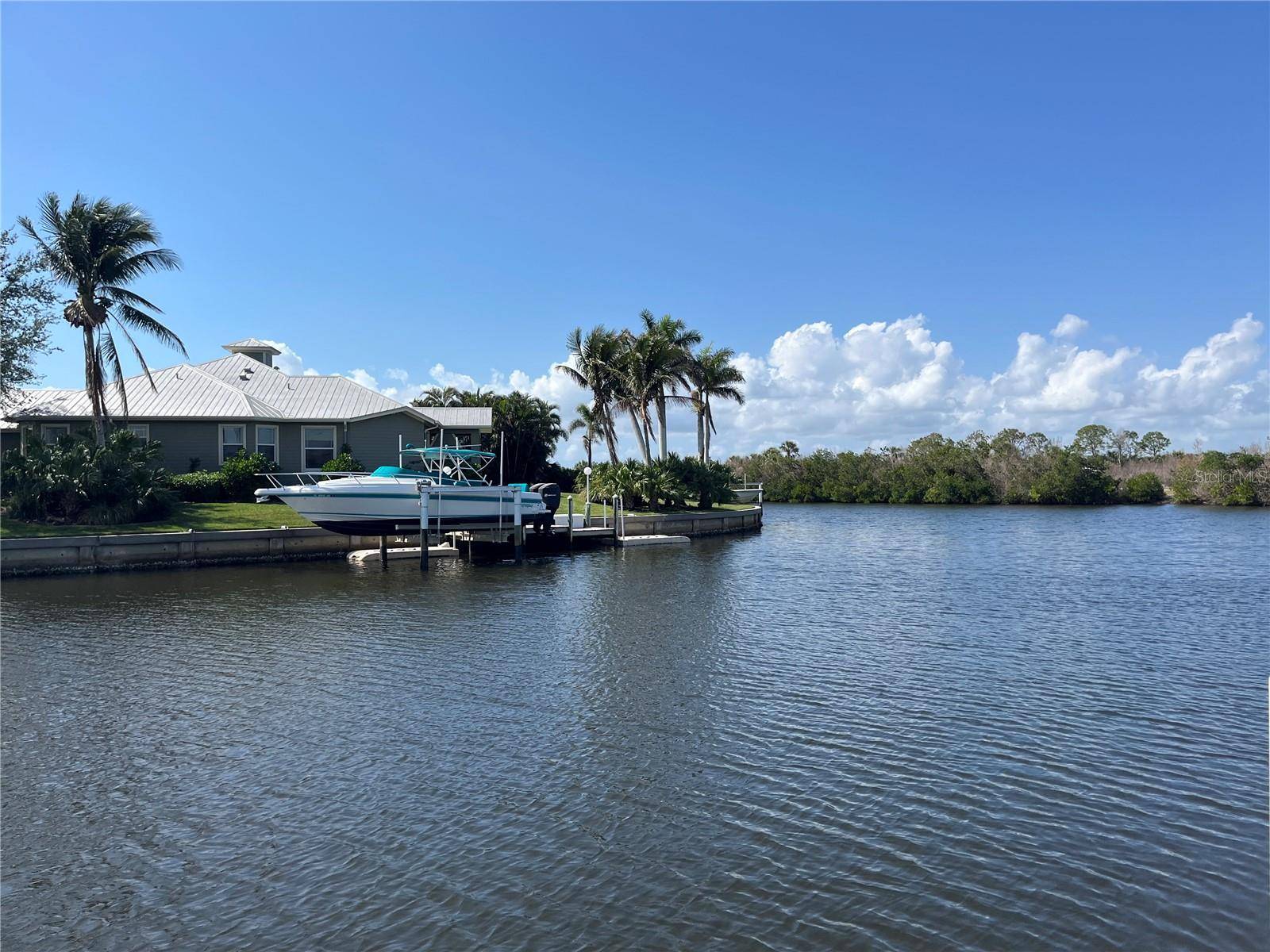 21081 EDGEWATER DR, Port Charlotte, FL 33952