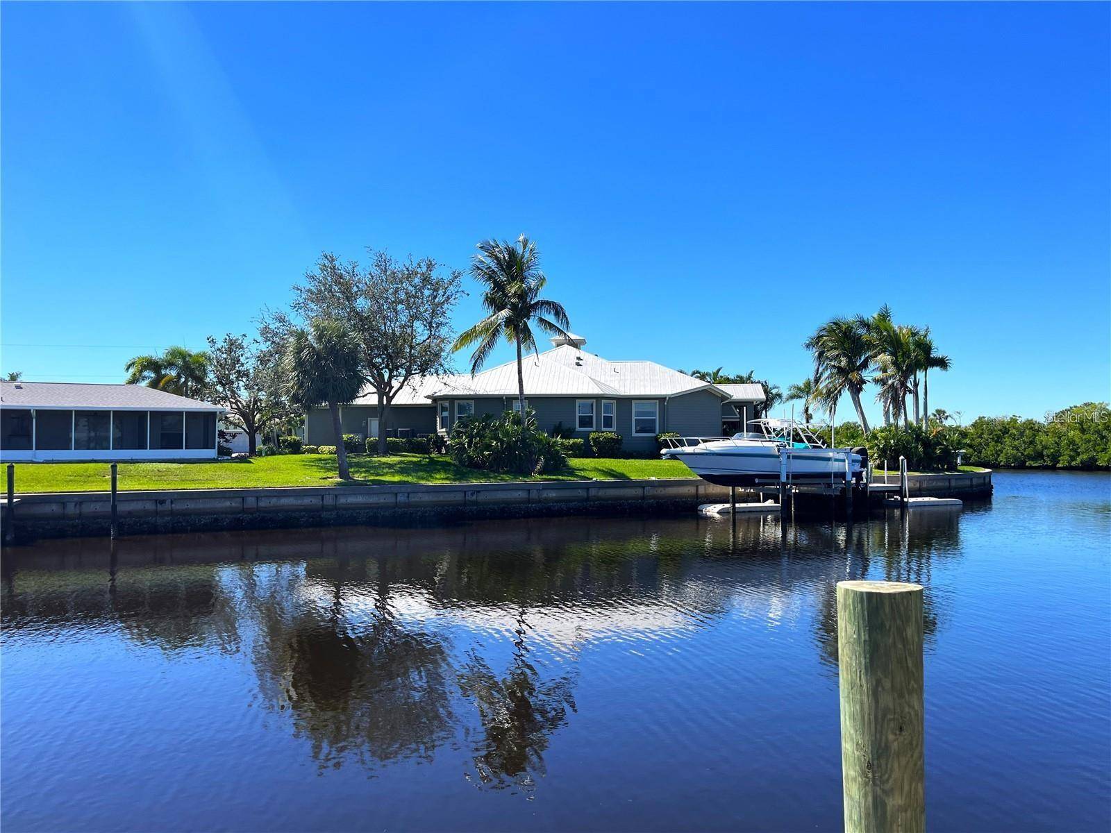 21081 EDGEWATER DR, Port Charlotte, FL 33952