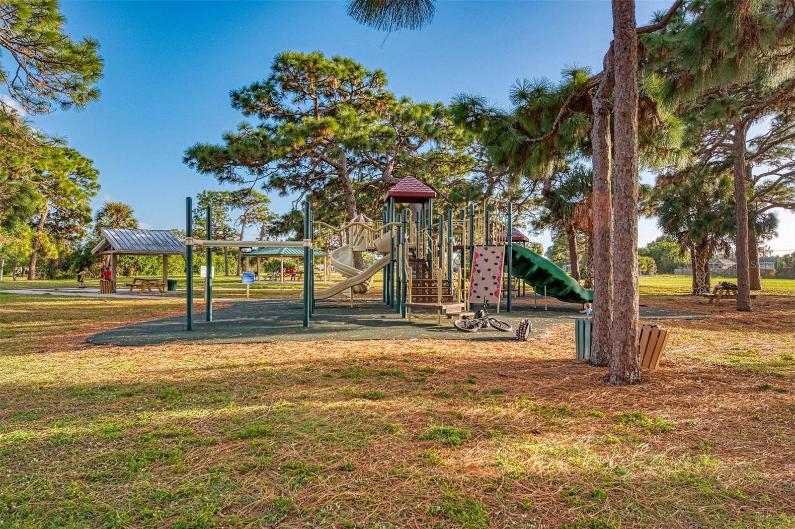 548 MORNINGSIDE RD, Venice, FL 34293