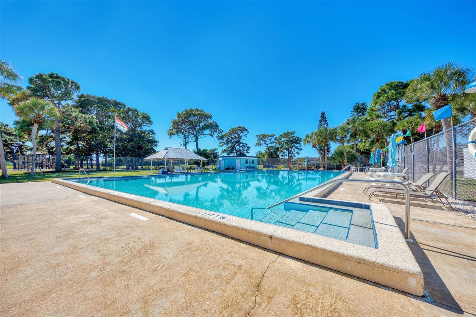 548 MORNINGSIDE RD, Venice, FL 34293