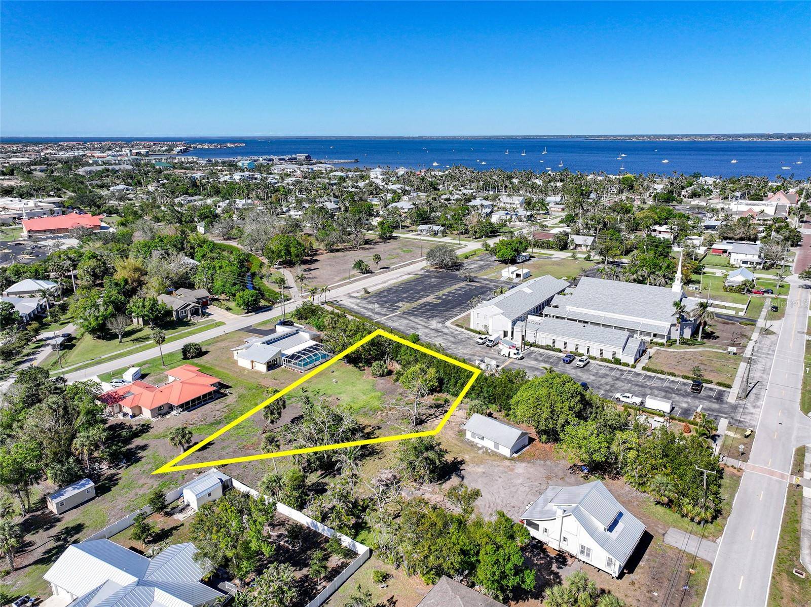 479 GILL ST, Punta Gorda, FL 33950